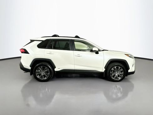 Used 2022 Toyota RAV4 XLE Premium AWD/4WD image 8