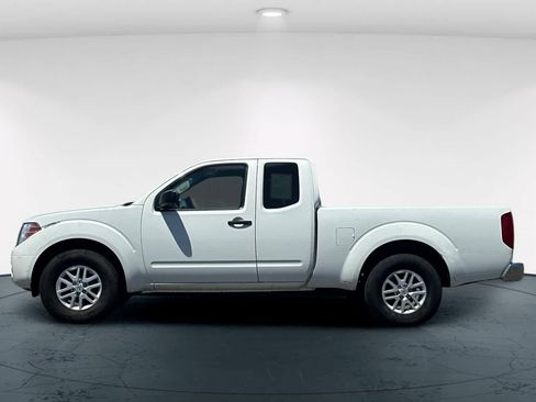 Used 2018 Nissan Frontier SV RWD image 9