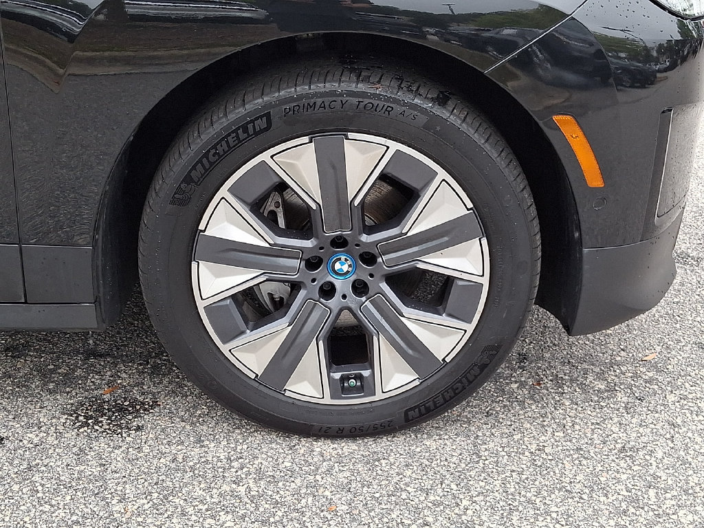 Used 2024 BMW iX xDrive50 w/ Convenience Package AWD/4WD image 8