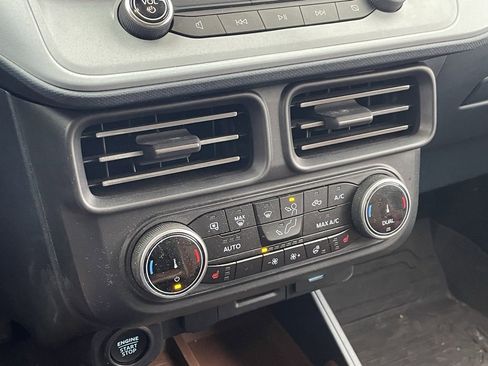 Used 2024 Ford Maverick Lariat image 6