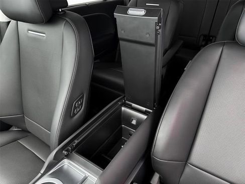 New 2026 Hyundai Ioniq 9 Limited image 18