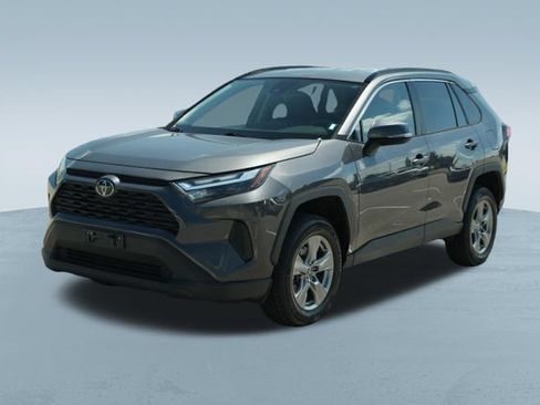 Used 2024 Toyota RAV4 XLE FWD image 3