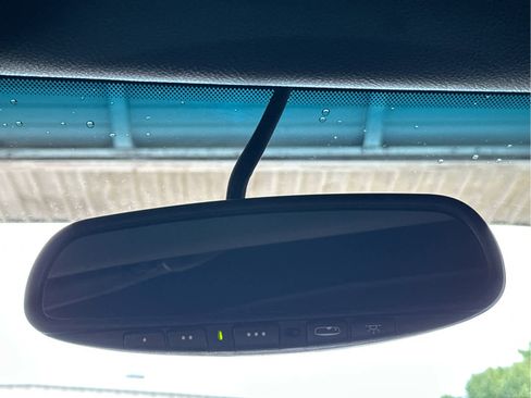 Used 2004 Chevrolet SSR w/ Preferred Equipment Group image 34