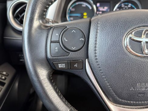 Used 2018 Toyota RAV4 XLE AWD/4WD image 17