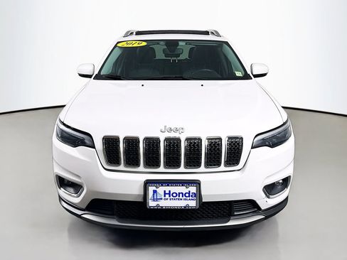 Used 2019 Jeep Cherokee Limited AWD/4WD image 2