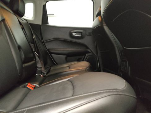 Used 2021 Jeep Compass Limited w/ Sun and Sound Group FWD image 19