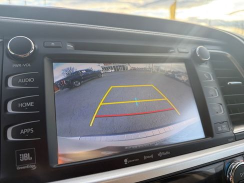 Used 2019 Toyota Highlander Limited image 30