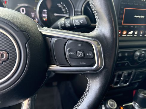 Used 2022 Jeep Wrangler Unlimited Sahara w/ Cold Weather Group AWD/4WD image 22
