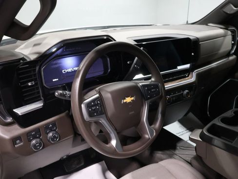 Used 2022 Chevrolet Silverado 1500 LT w/ Max Trailering Package image 17