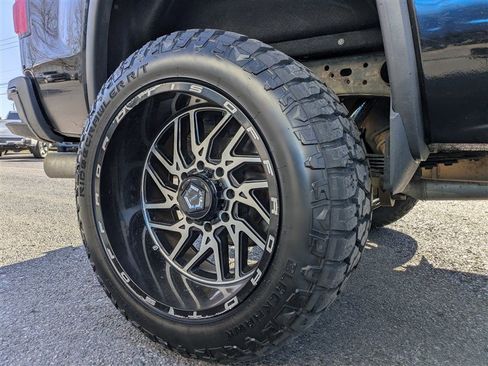 Used 2018 GMC Sierra 2500 SLT w/ Duramax Plus Package image 12