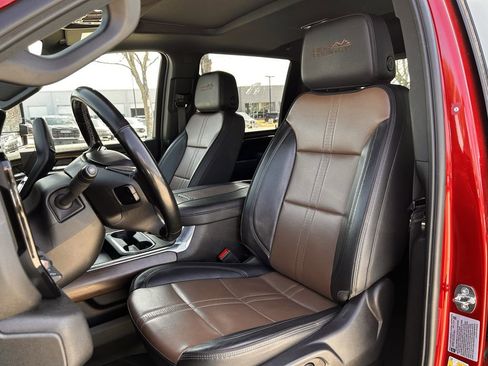 Used 2024 Chevrolet Silverado 3500 High Country w/ High Country Premium Package image 29