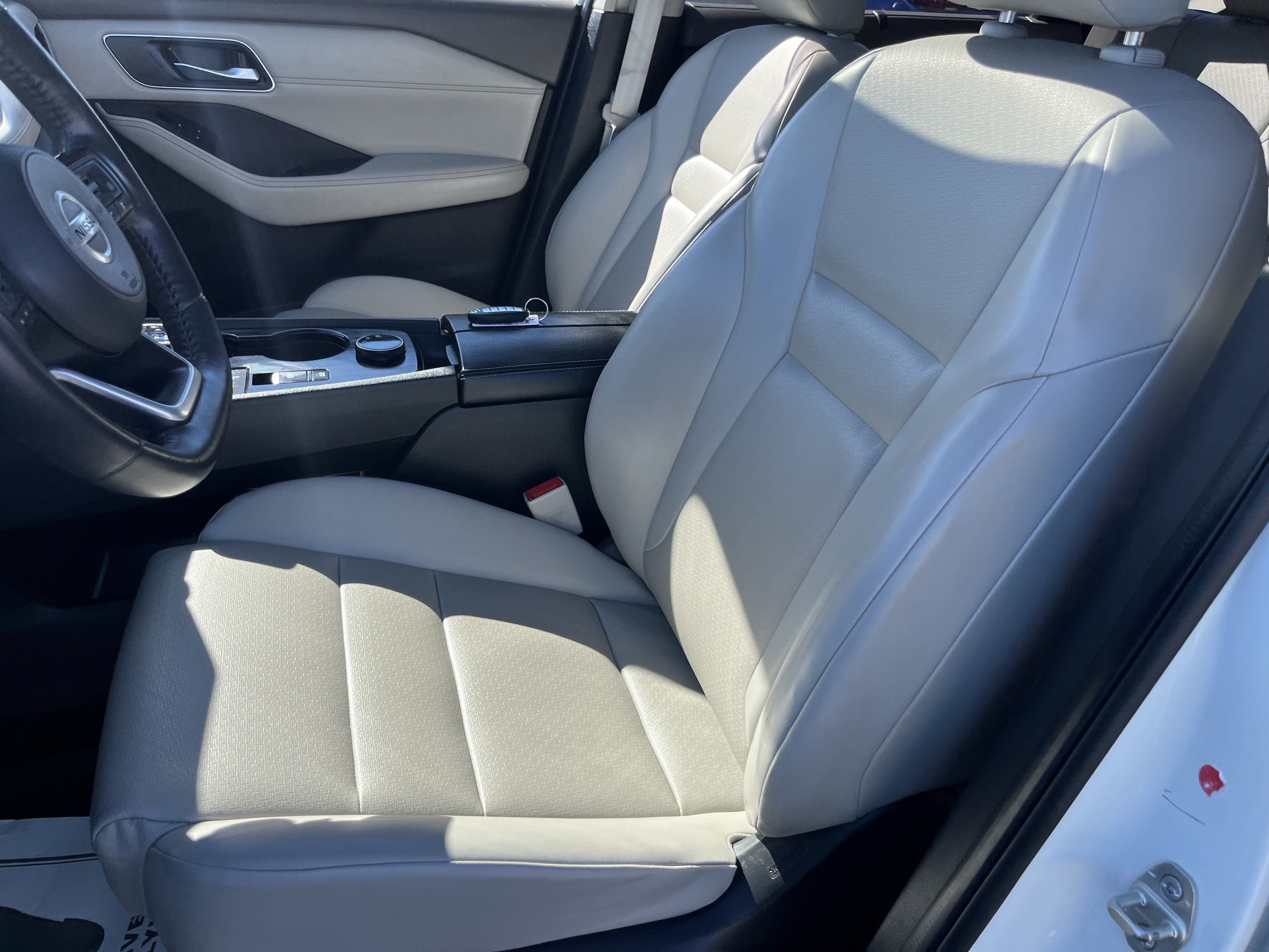 Used 2021 Nissan Rogue SV w/ Premium Package AWD/4WD image 16