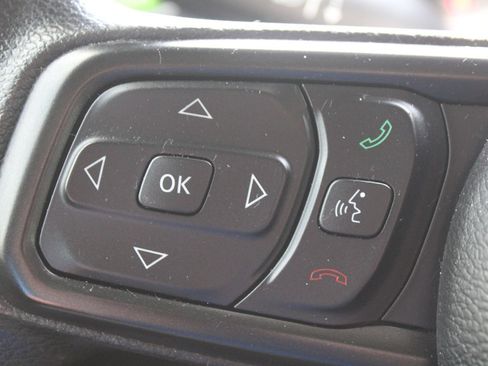Used 2021 Jeep Wrangler Sport AWD/4WD image 22