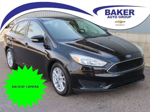 Used 2017 Ford Focus SE image 1