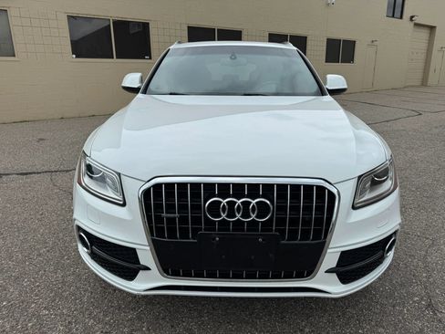 Used 2017 Audi Q5 2.0T Premium Plus w/ Technology Package AWD/4WD image 2