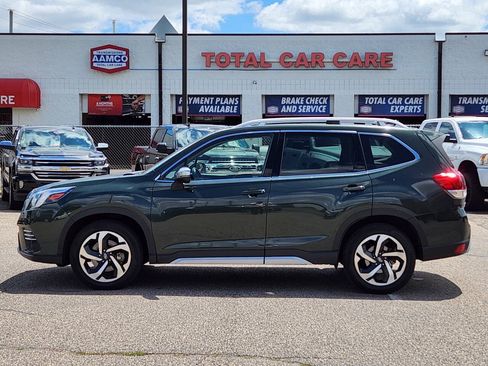 Used 2023 Subaru Forester Touring AWD/4WD image 3