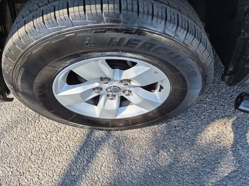 Used 2022 RAM 1500 Classic SLT w/ Trailer & Traction Group image 23