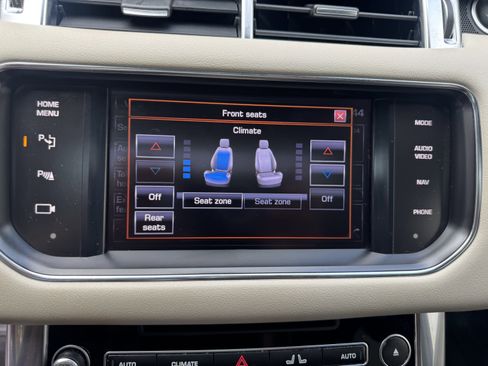 Used 2014 Land Rover Range Rover Sport HSE image 24