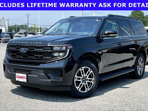 Used 2025 Ford Expedition Active RWD image 3