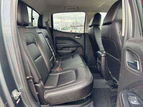 Used 2016 GMC Canyon SLT w/ Driver Alert Package image 17