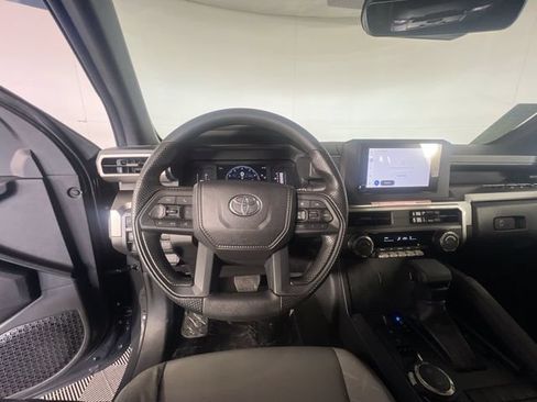 Used 2025 Toyota Tacoma SR5 AWD/4WD image 14