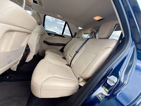 Used 2019 Mercedes-Benz GLE 400 4MATIC w/ Premium 1 Package image 27