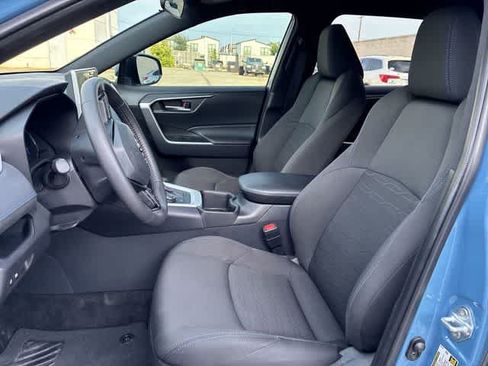 Used 2024 Toyota RAV4 SE AWD/4WD image 17