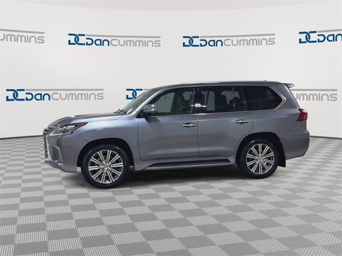 Used 2017 Lexus LX 570 4WD image 10