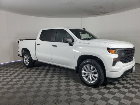 Used 2022 Chevrolet Silverado 1500 Custom AWD/4WD image 2