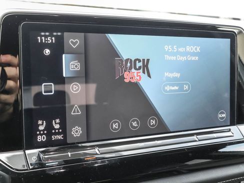 Certified 2024 Volkswagen Atlas Cross Sport SE image 22