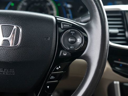 Used 2017 Honda Accord EX-L image 37