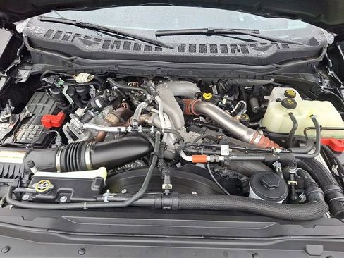 Certified 2024 Ford F450 Limited w/ FX4 Off-Road Package image 29