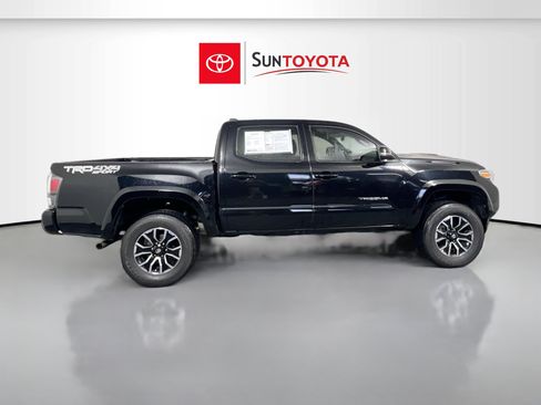 Used 2023 Toyota Tacoma TRD Sport w/ Advanced Technology Package AWD/4WD image 2
