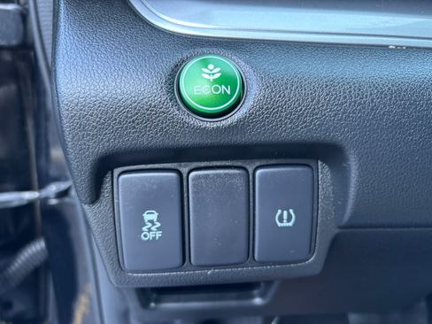 Used 2015 Honda CR-V LX image 17