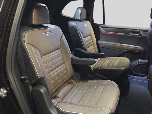 New 2026 GMC Acadia Denali Ultimate w/ LPO, Floor Liner Package image 14