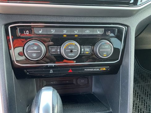 Used 2023 Volkswagen Atlas Cross Sport SE AWD/4WD image 22