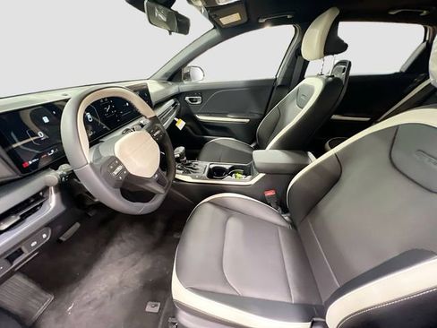 New 2025 Kia K4 GT-Line w/ GT-Line Premium Package image 22
