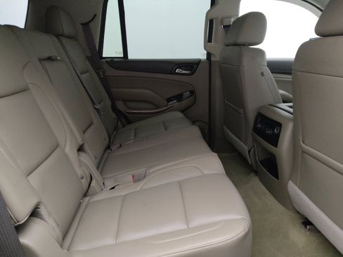 Used 2017 GMC Yukon SLT AWD/4WD image 19