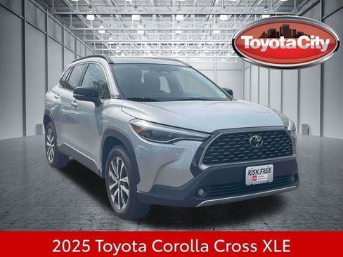 Certified 2025 Toyota Corolla Cross XLE AWD/4WD image 1