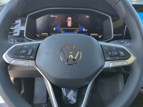 New 2026 Volkswagen Jetta SE image 9