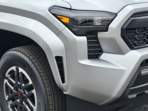 New 2026 Toyota Tacoma TRD Sport AWD/4WD image 5