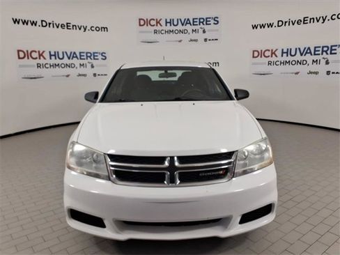 Used 2012 Dodge Avenger SE image 2