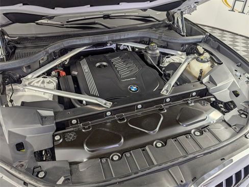 Used 2020 BMW X5 xDrive40i w/ Executive Package image 38