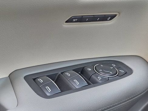 Used 2025 Cadillac XT5 Premium Luxury FWD image 33