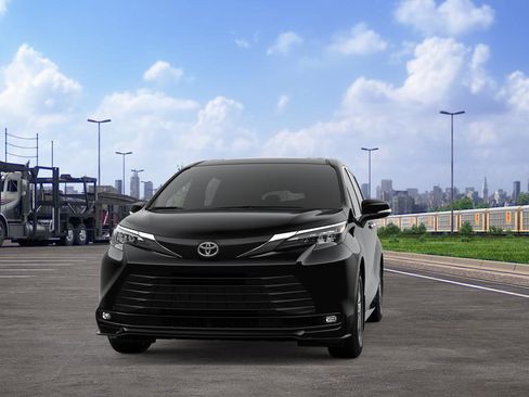 New 2026 Toyota Sienna XLE FWD image 3