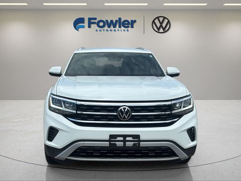 Used 2023 Volkswagen Atlas Cross Sport SE FWD image 2
