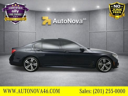 Used 2019 BMW 750i image 7