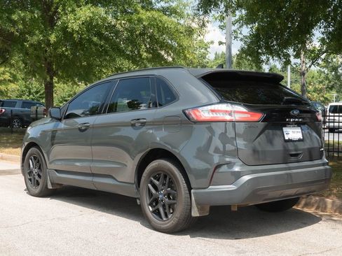 Used 2021 Ford Edge SE AWD/4WD image 5