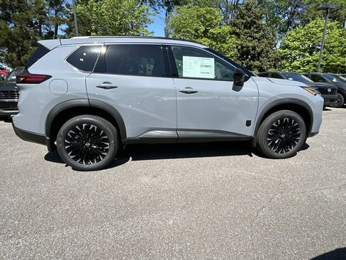 New 2026 Nissan Rogue SV AWD/4WD image 8