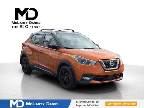 Used 2020 Nissan Kicks SR w/ Exterior Package image 1